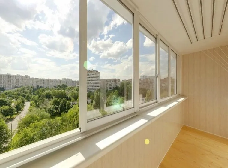 otdelka-balkona-pvh-3