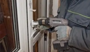 Ремонт дверной ручки