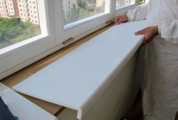 ustanovka-podokonnikov-na
