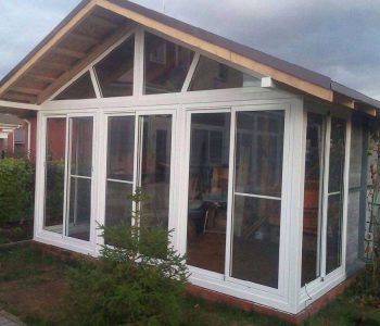 Attractiveness-of-Frameless-Glass-Verand