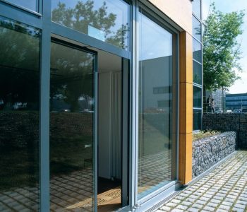 dver_portal_alyuminij